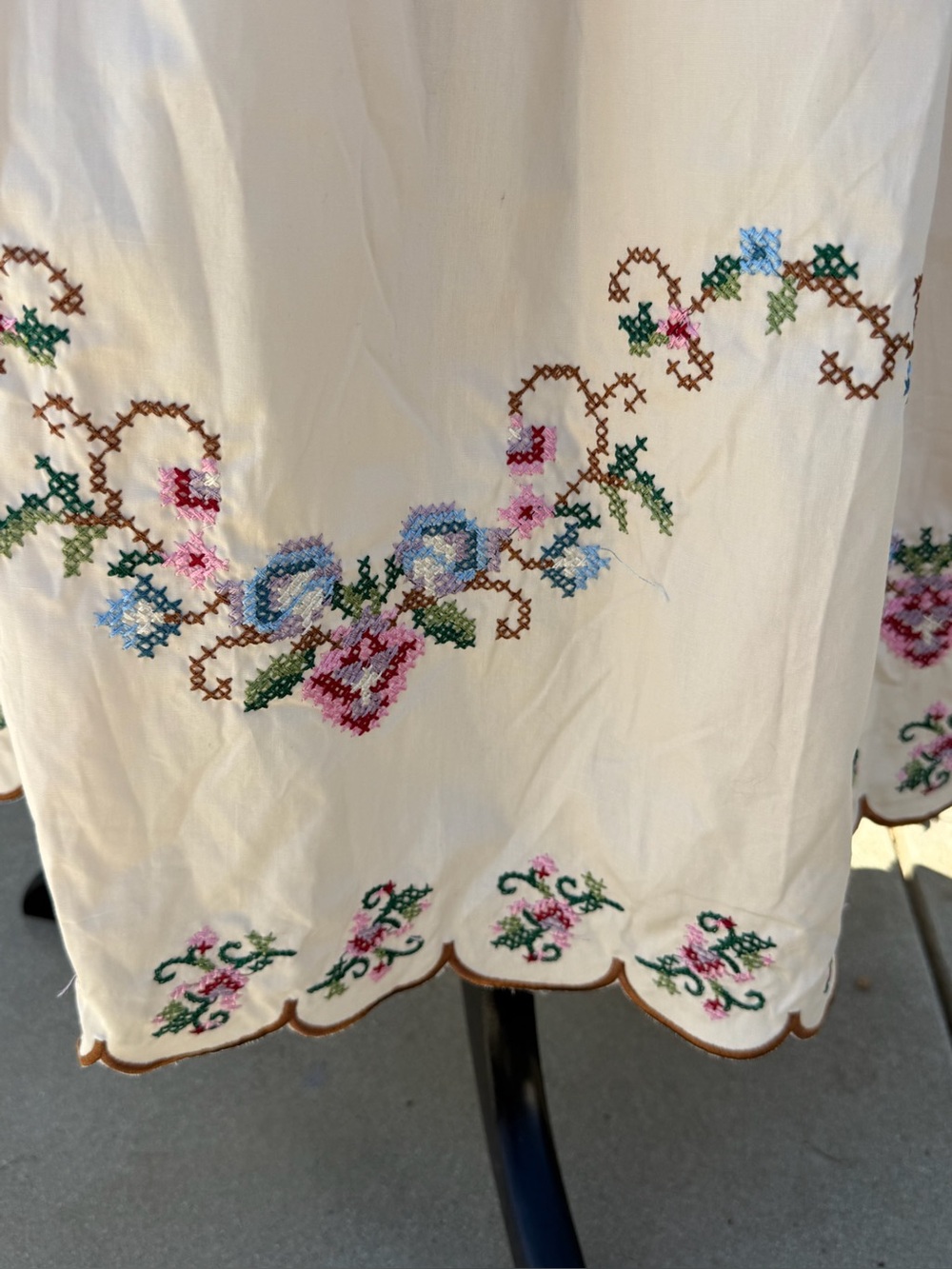 Moon RIver paperbag midi skirt with cross-stitch embroidery- Size S - Picture 5 of 5